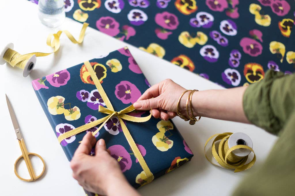 Ballard & Prescott - Pansy Wrapping Paper: Single Sheets