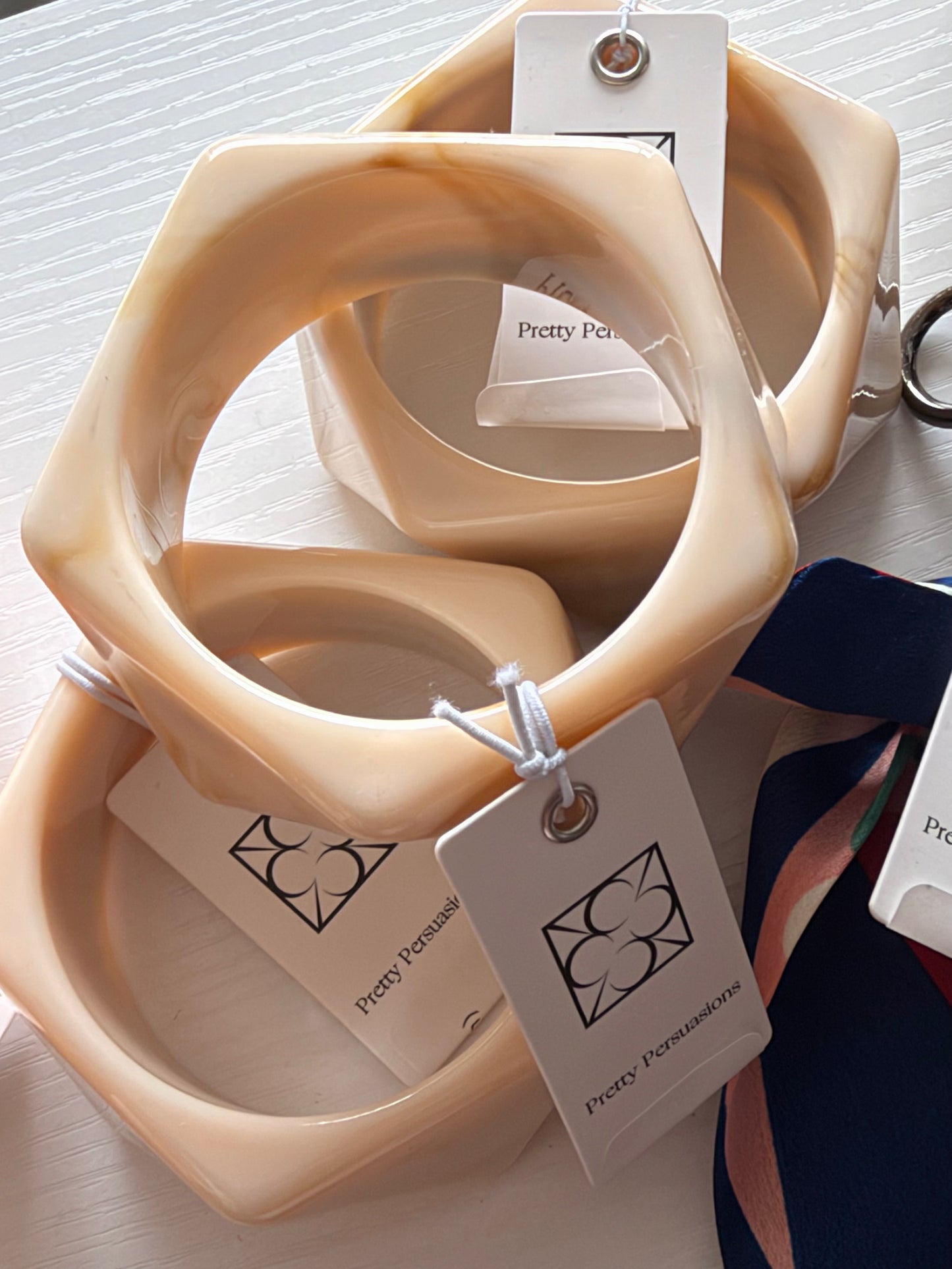 Bangle - CRM (Polyresin)