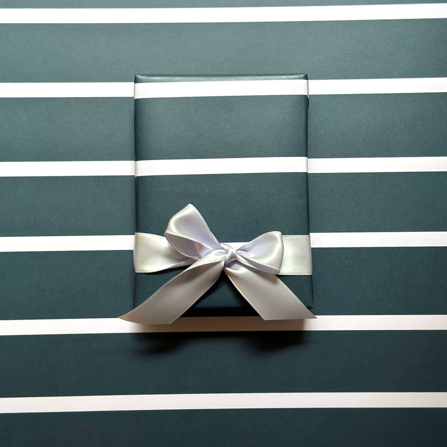 Ballard & Prescott - Pansy Wrapping Paper: Single Sheets