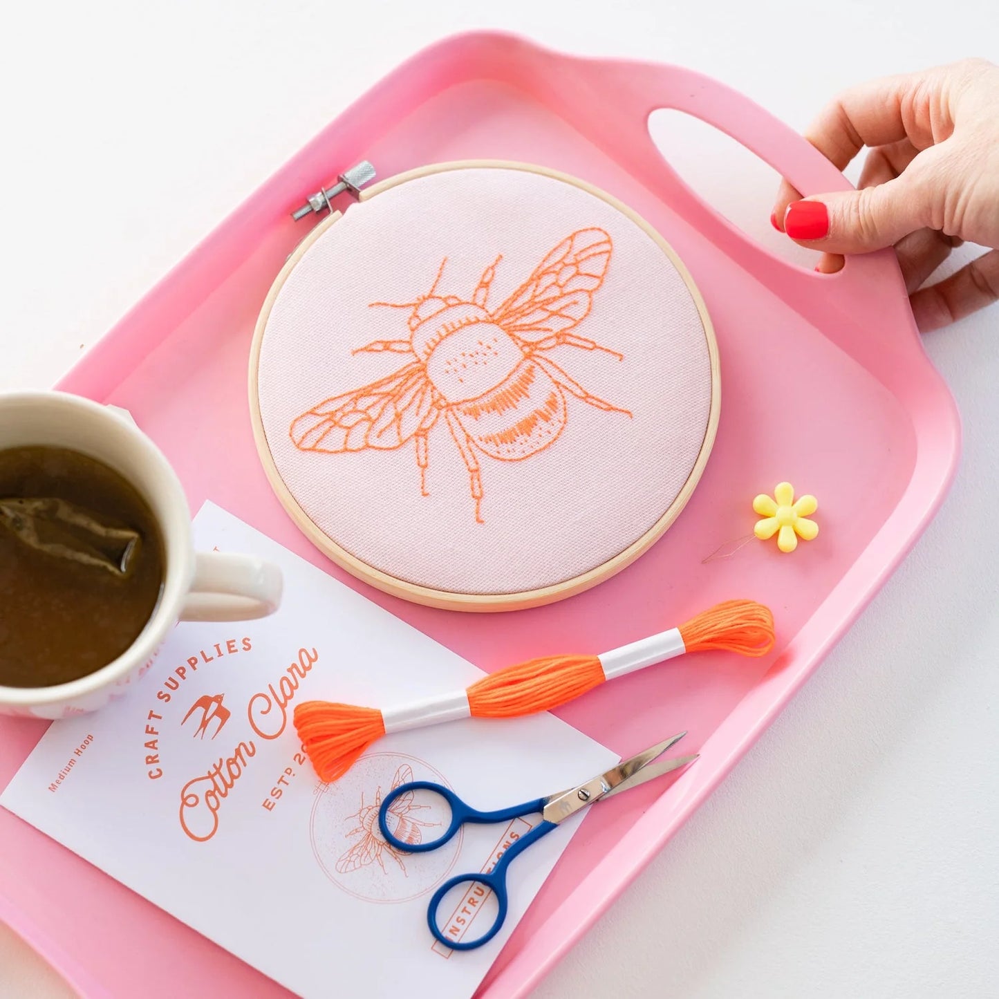 BEE EMBROIDERY HOOP KIT