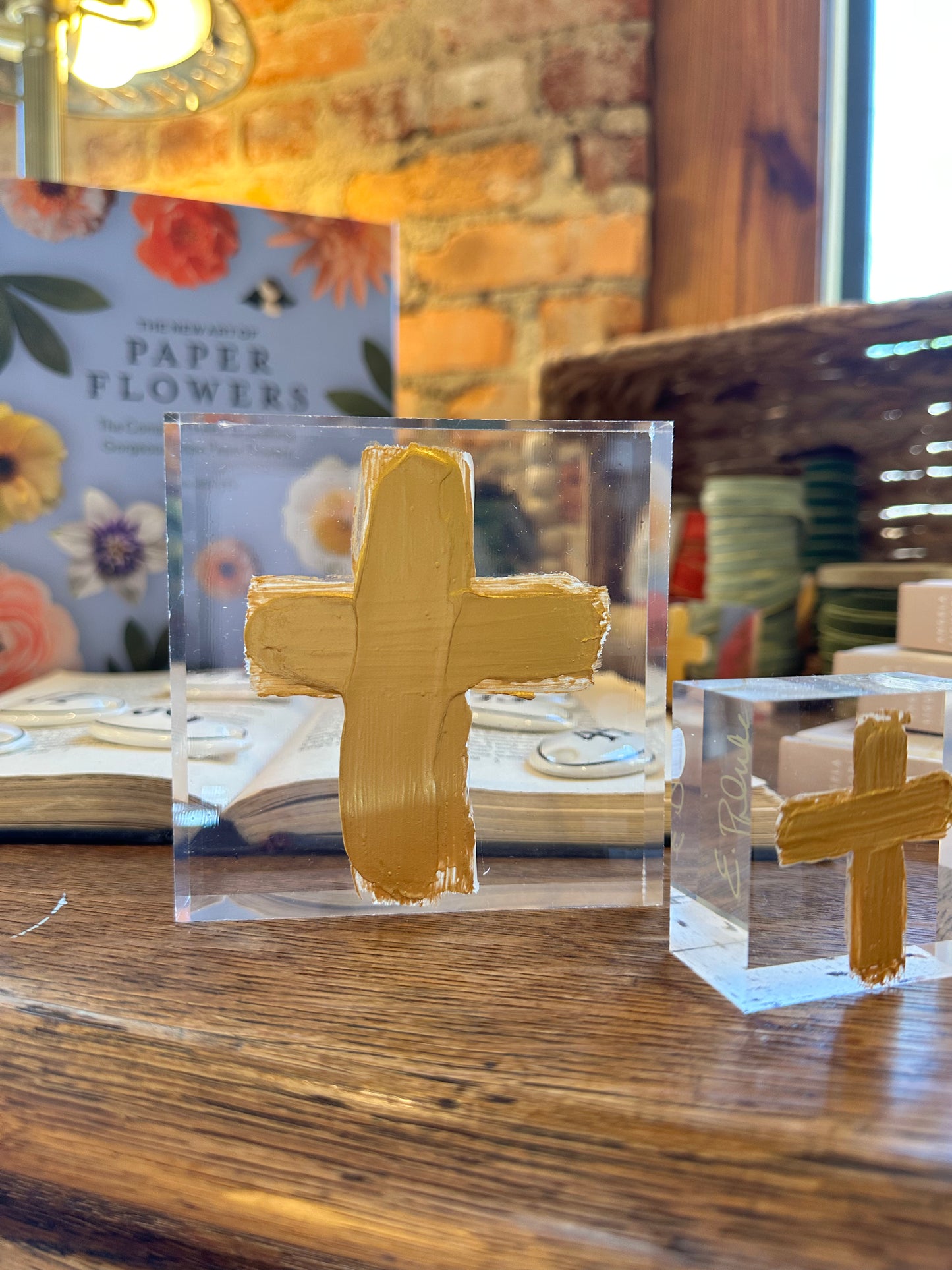 Lucite Cross 4x4