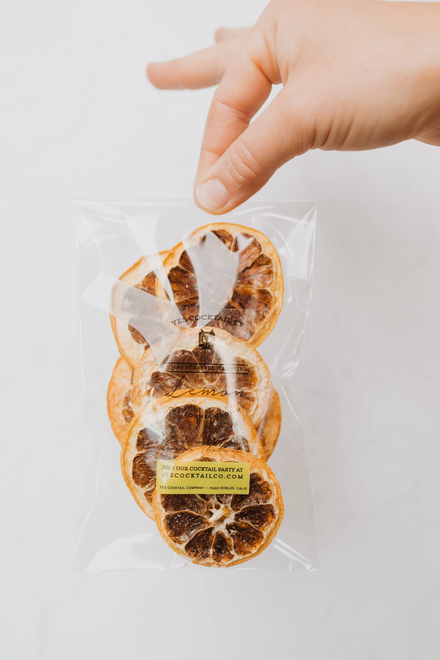 Yes Cocktail Co - Dehydrated Cocktail Garnishes: Lemon / Stand up gift pouch