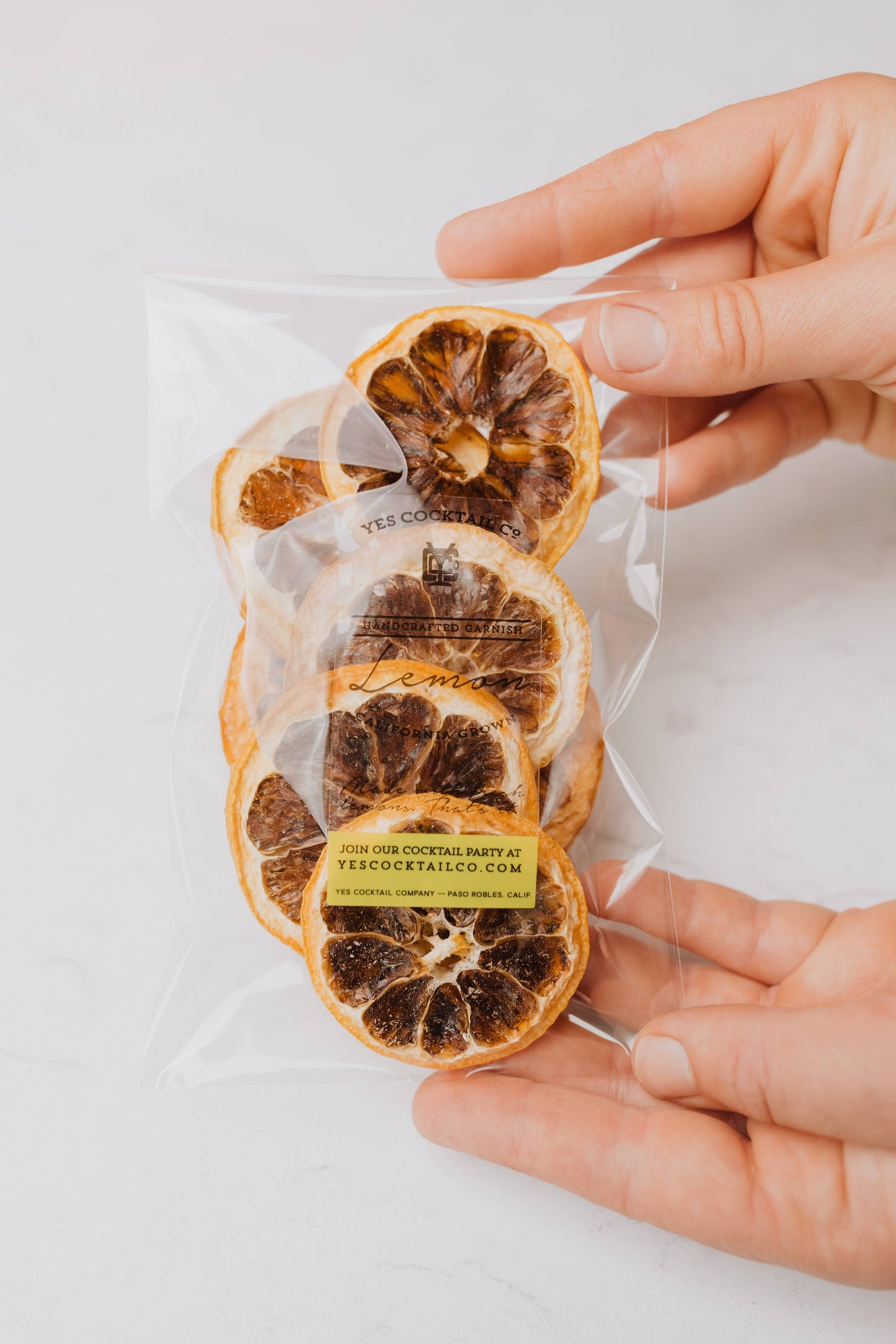 Yes Cocktail Co - Dehydrated Cocktail Garnishes: Lemon / Stand up gift pouch