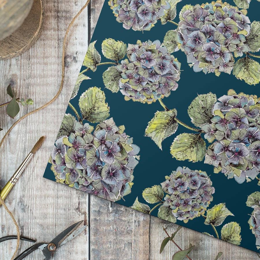 Toasted Crumpet - Hydrangea Noir Gift Wrap Singles