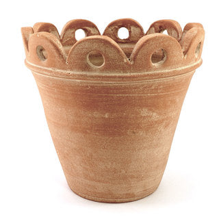 Court Pendu Garden Pot