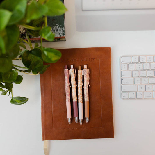 The Daily Grace Co - Floral Lace Pen Set