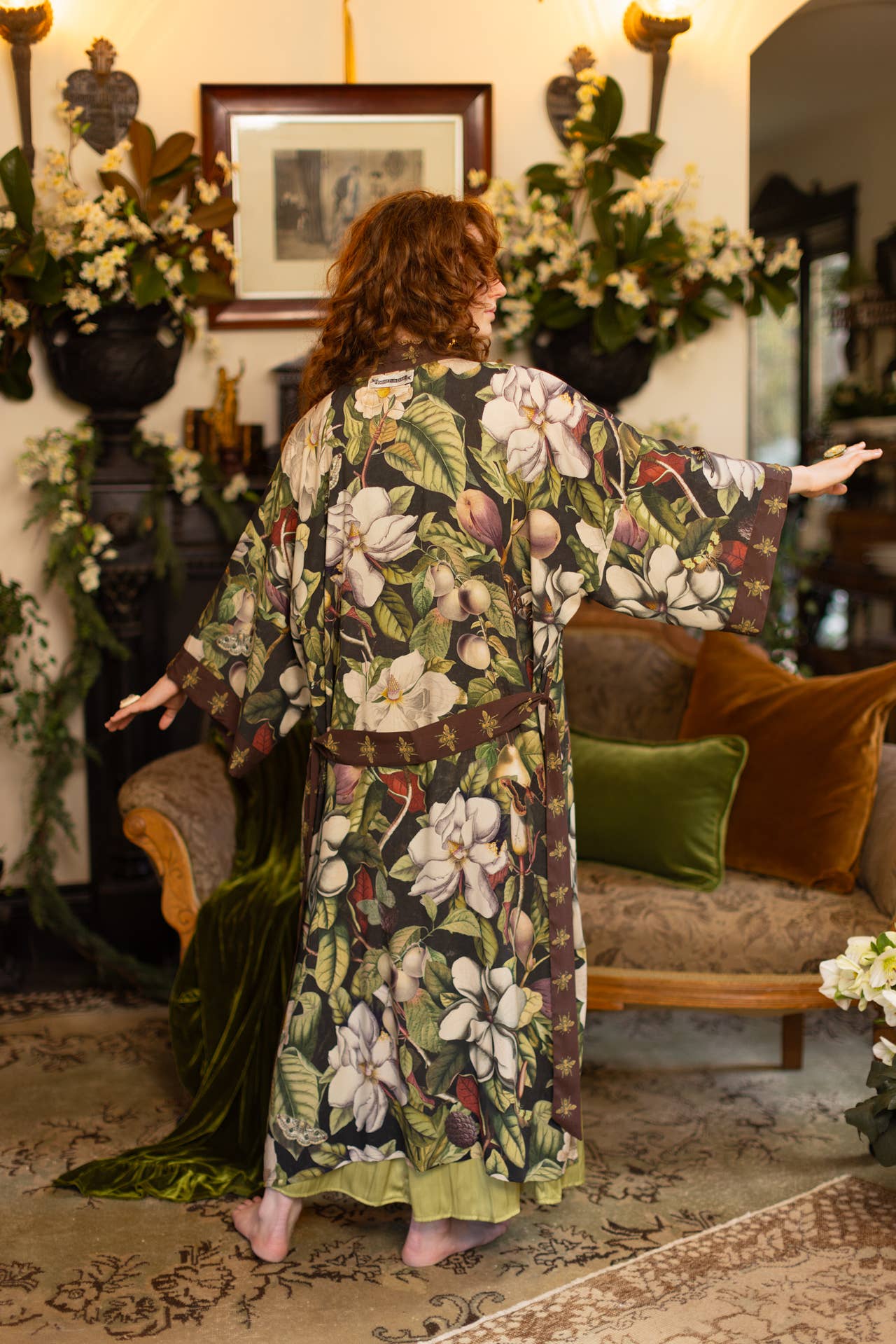 Market of Stars (USA) - Fleur De Lune Opera Duster Kimono Robe w/ Florals & Bees