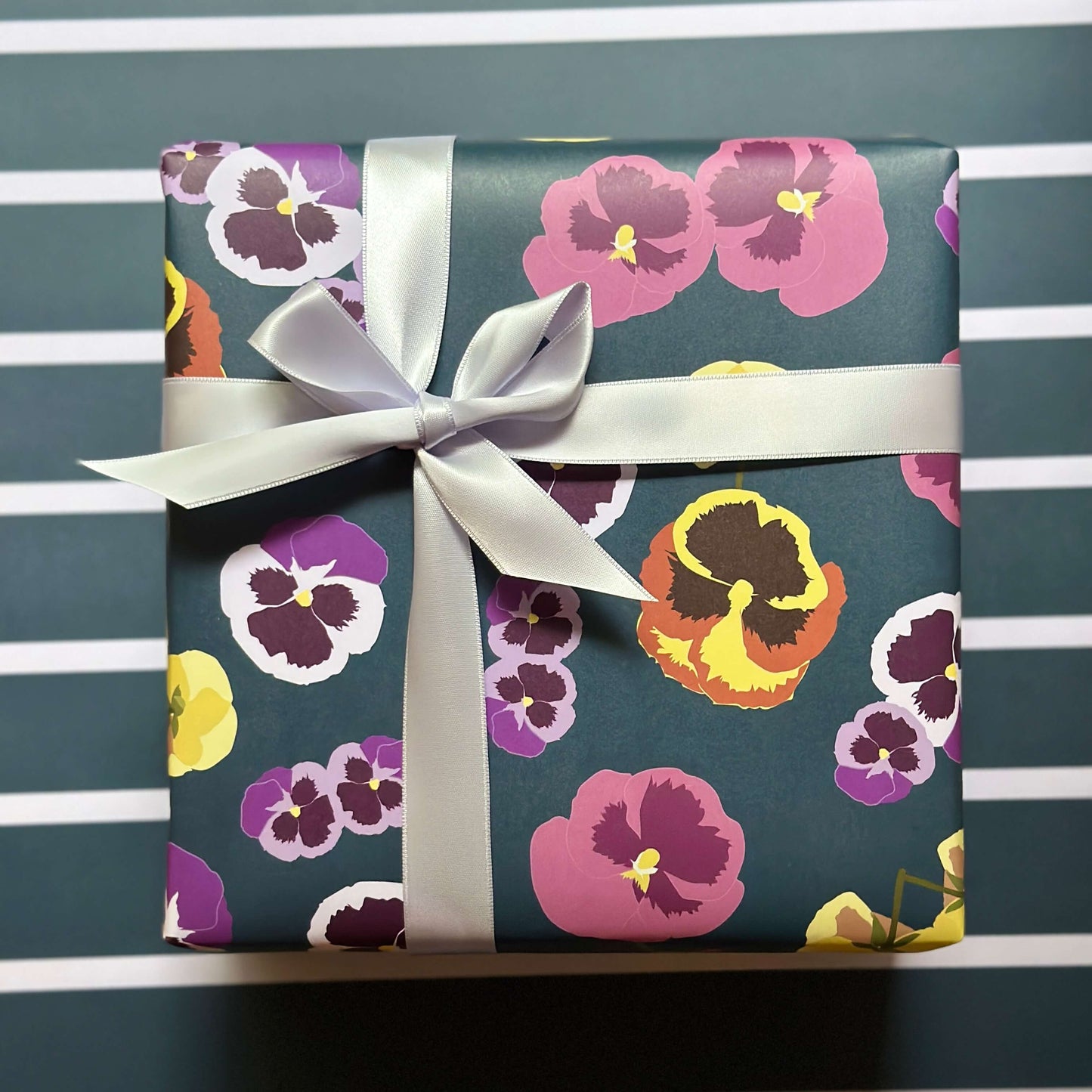 Ballard & Prescott - Pansy Wrapping Paper: Single Sheets (Case of 3 Sheets)