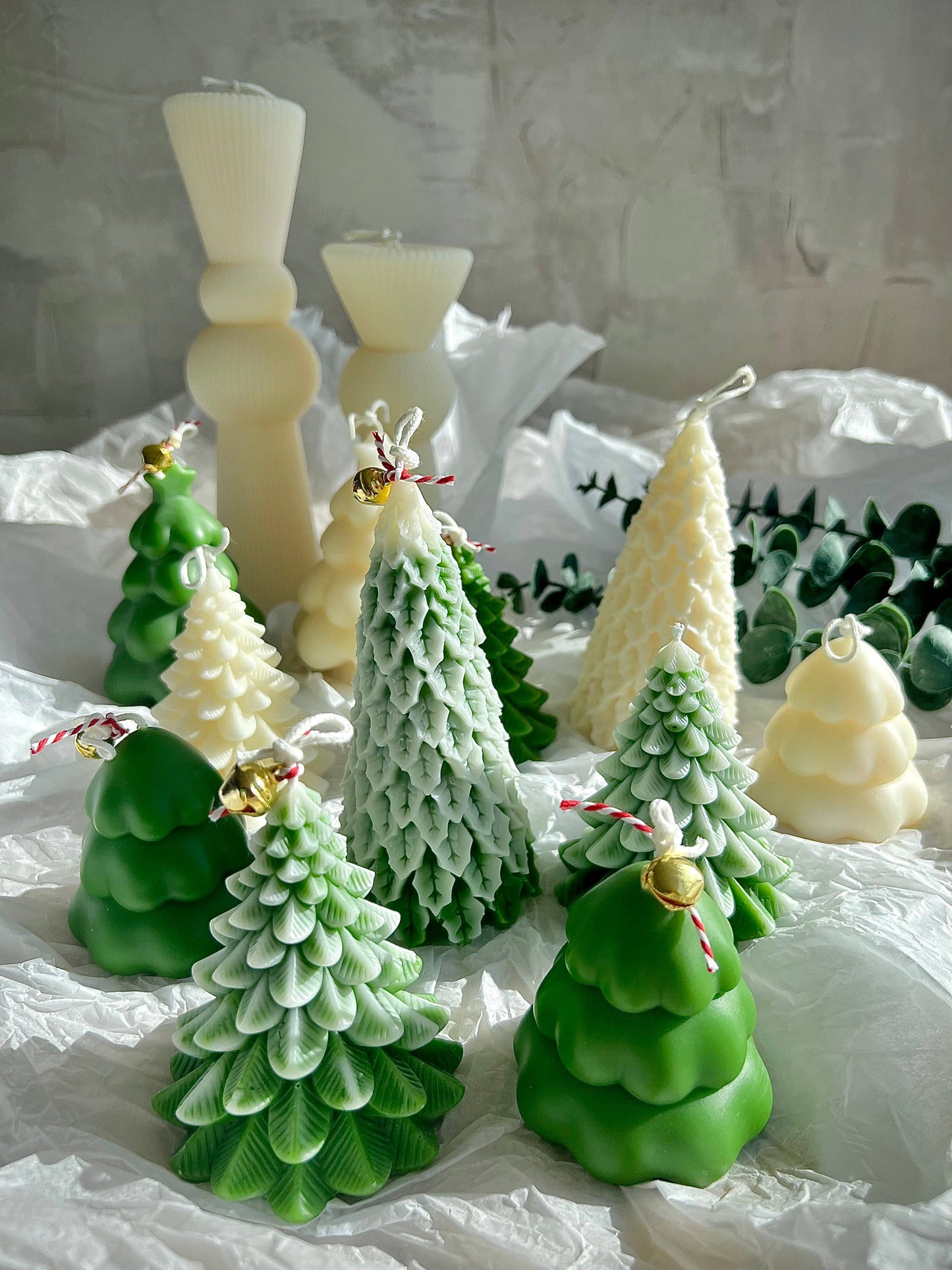 Tree Candle: Unscented - Natural Soy / Green with Snow