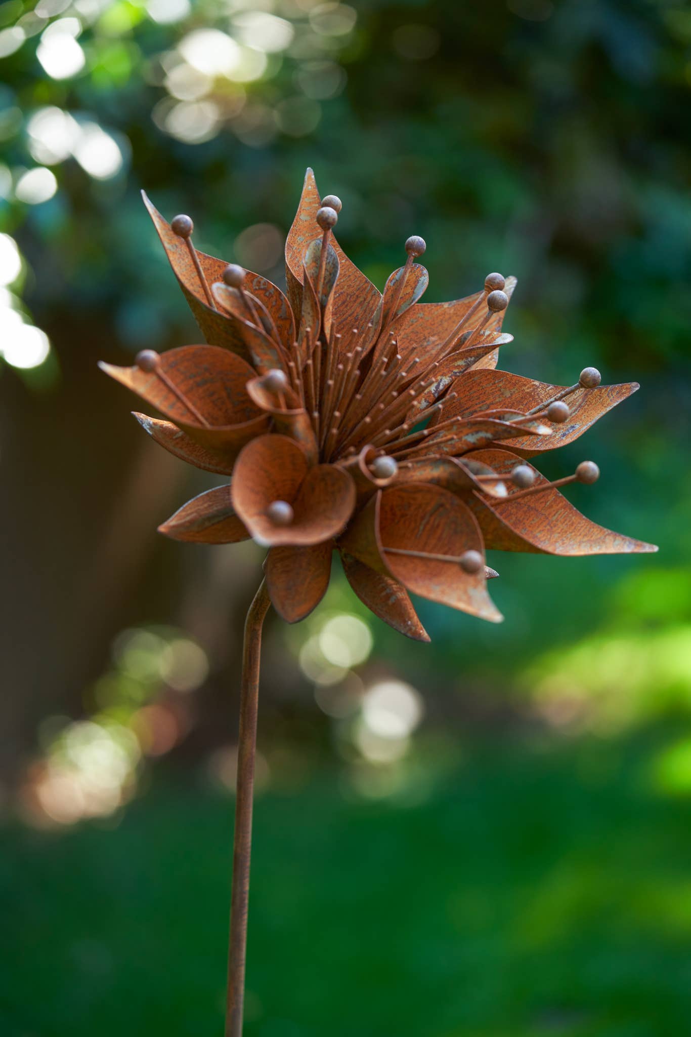 Elegant Garden Design - Ragna Flower Stake