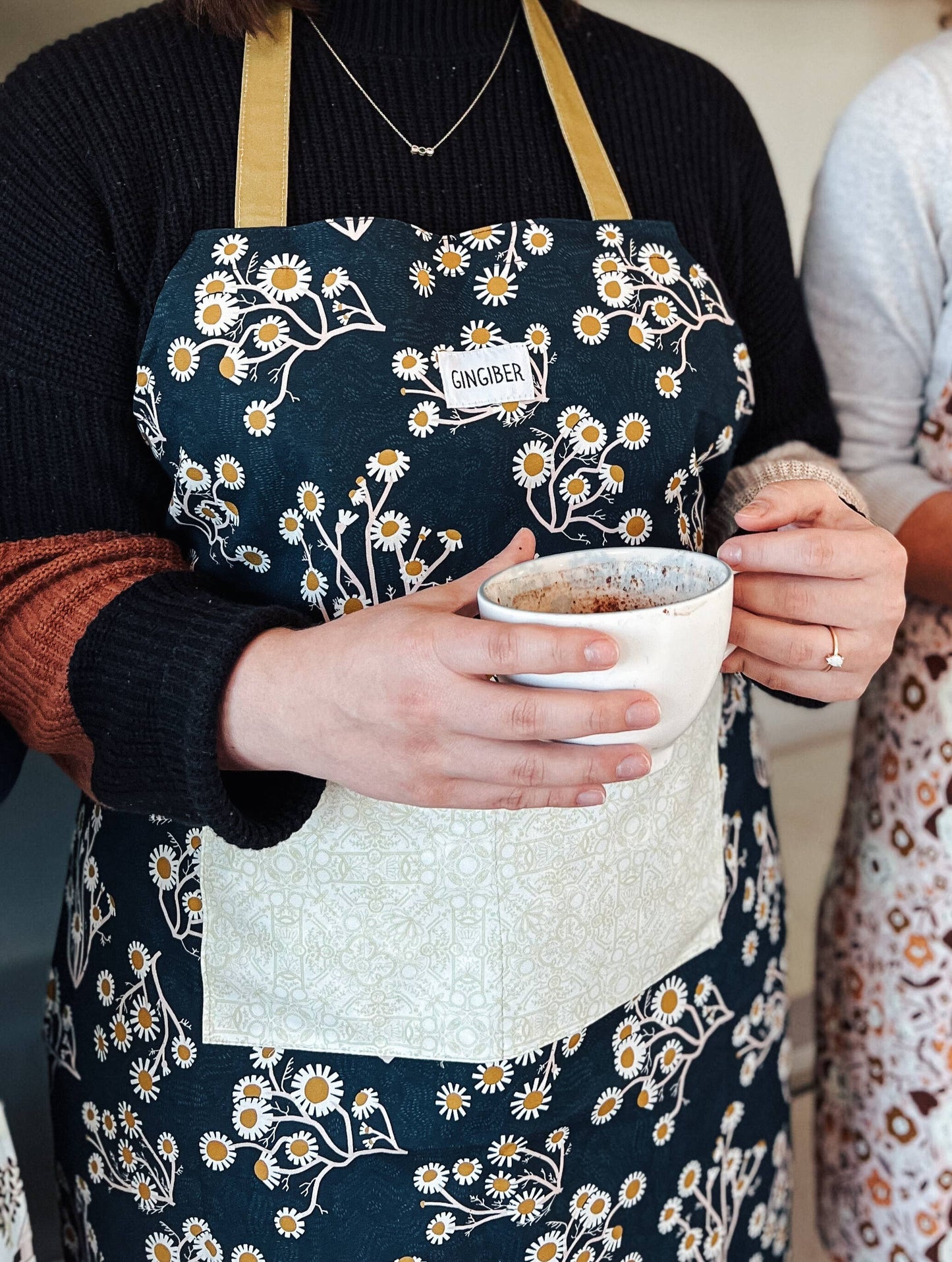 Gingiber - Golden Blue Floral Apron