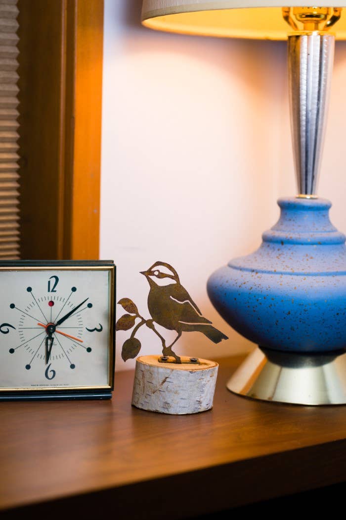 Elegant Garden Design - Black-Capped Chickadee Tab