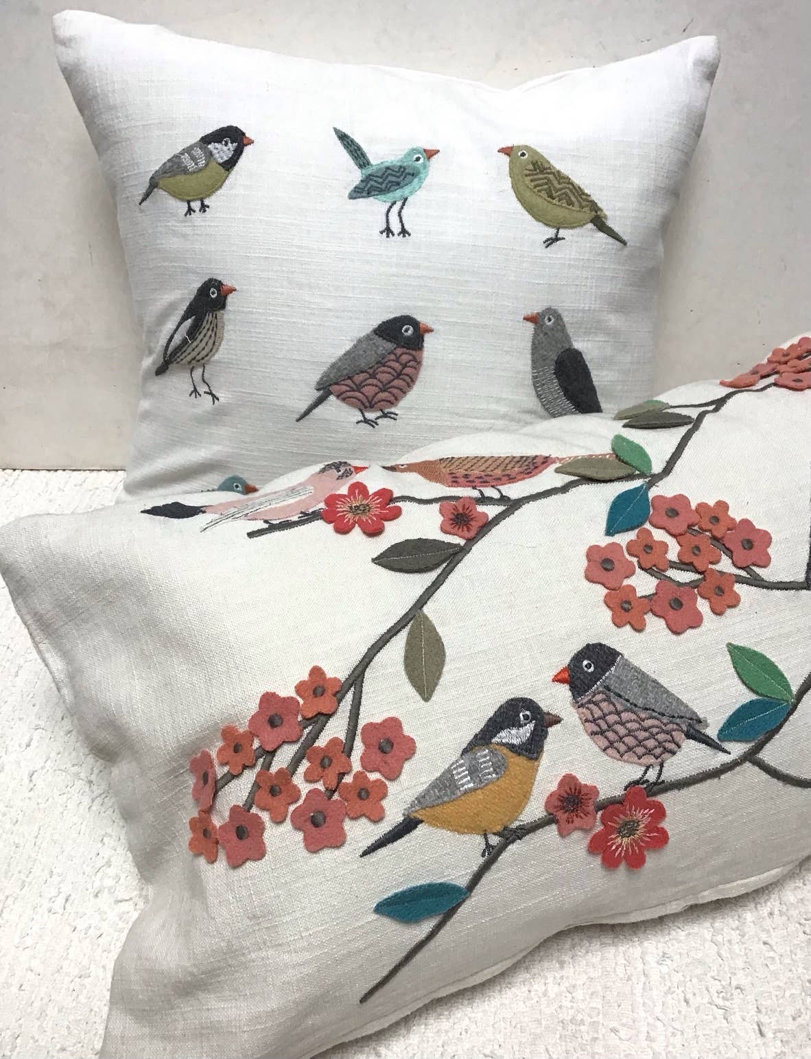 natural habitat - Pillow Applique/Embo 16" Aviary Cream