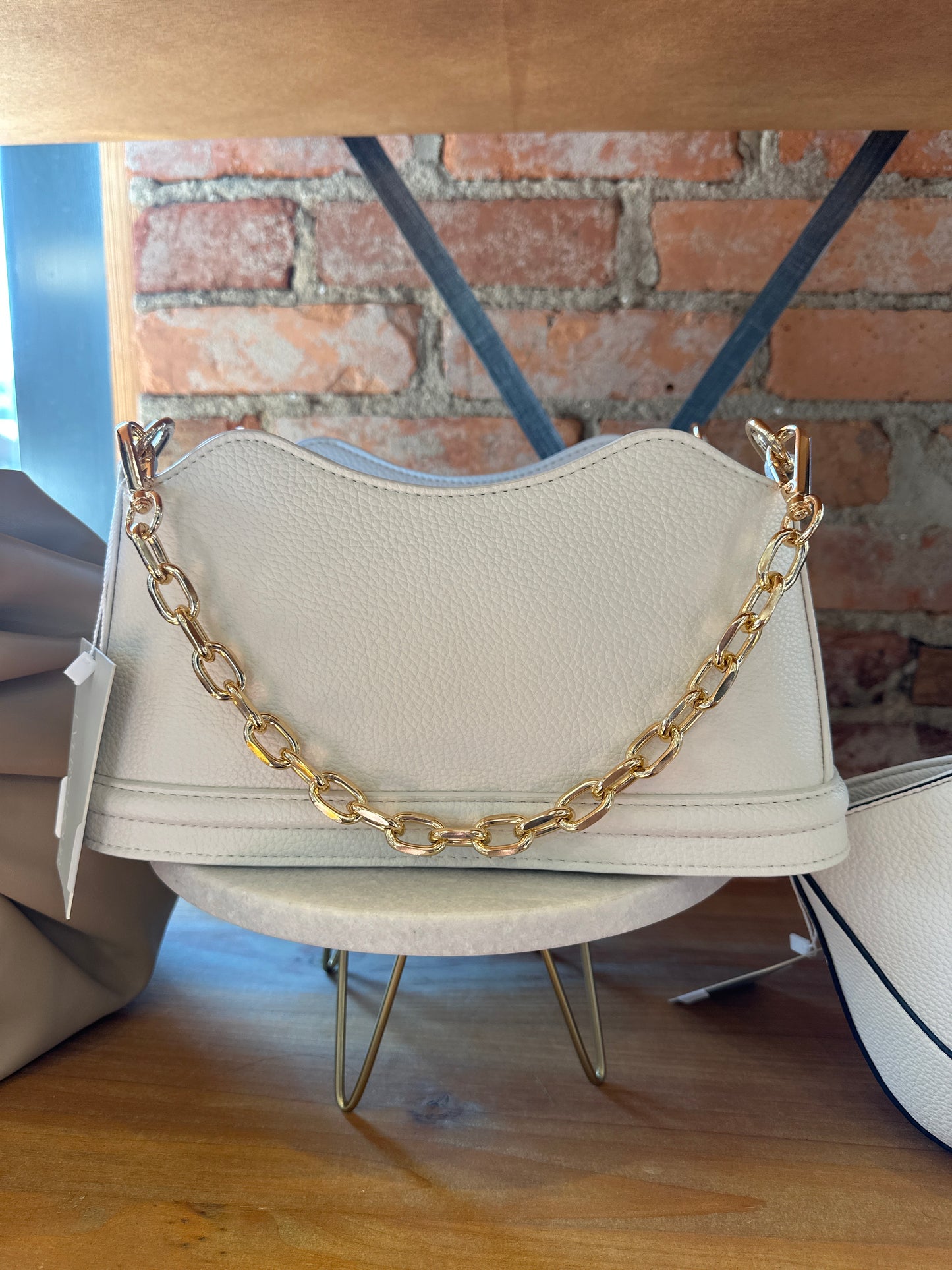 Griselda Chain Crossbody