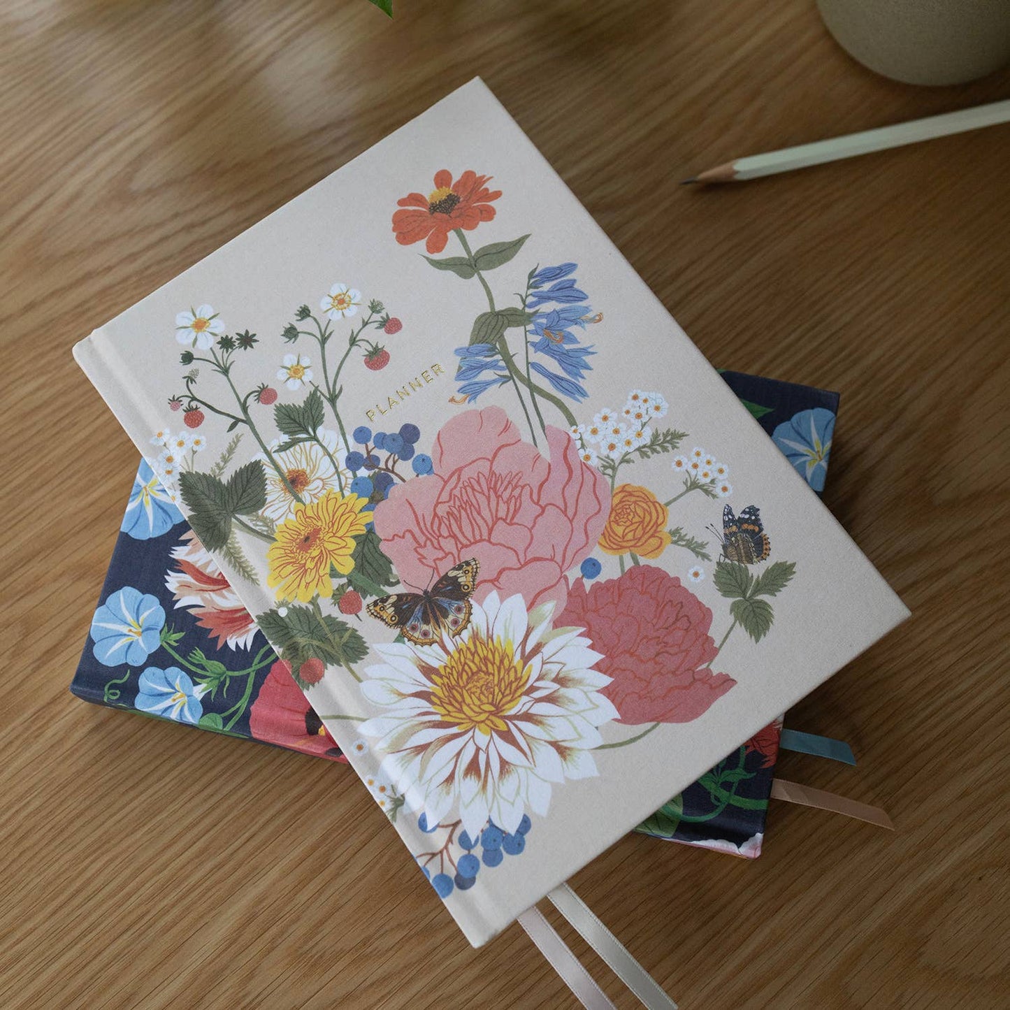 Botanica Paper Co. - GARDEN FLORA | LINEN-BOUND UNDATED WEEKLY PLANNER