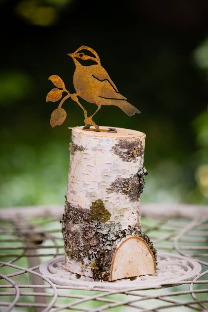 Elegant Garden Design - Black-Capped Chickadee Tab