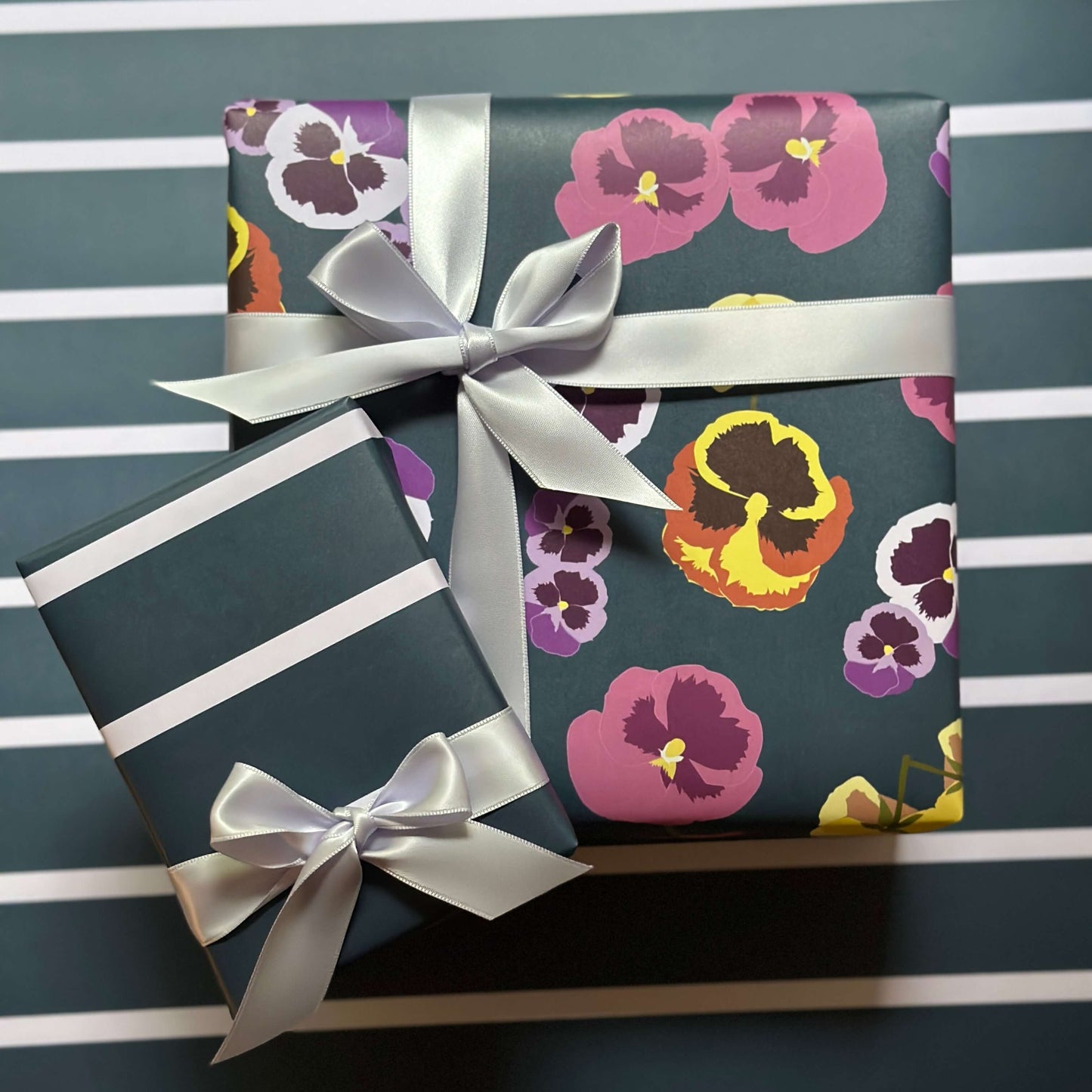 Ballard & Prescott - Pansy Wrapping Paper: Single Sheets (Case of 3 Sheets)