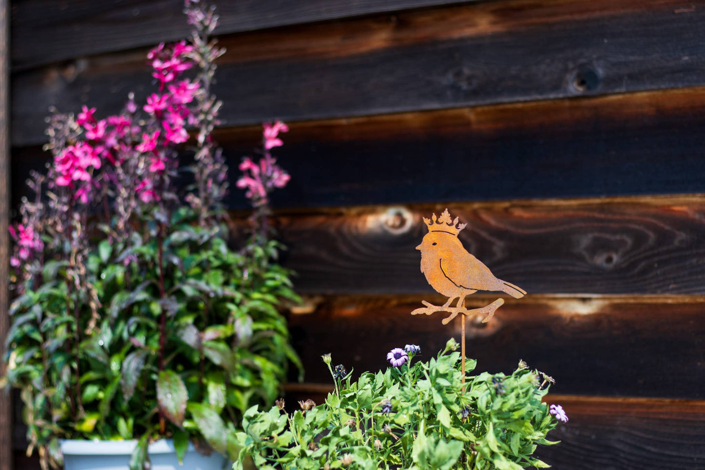 Elegant Garden Design - Chickadee with Crown Pick