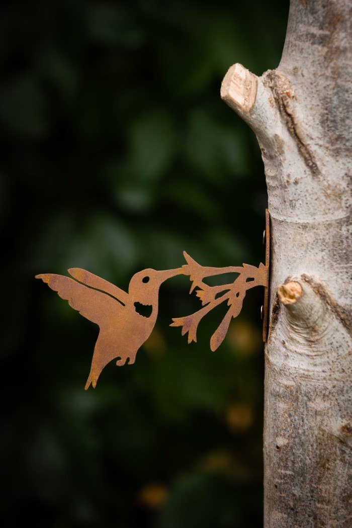 Elegant Garden Design - Hummingbird with Flower Tab