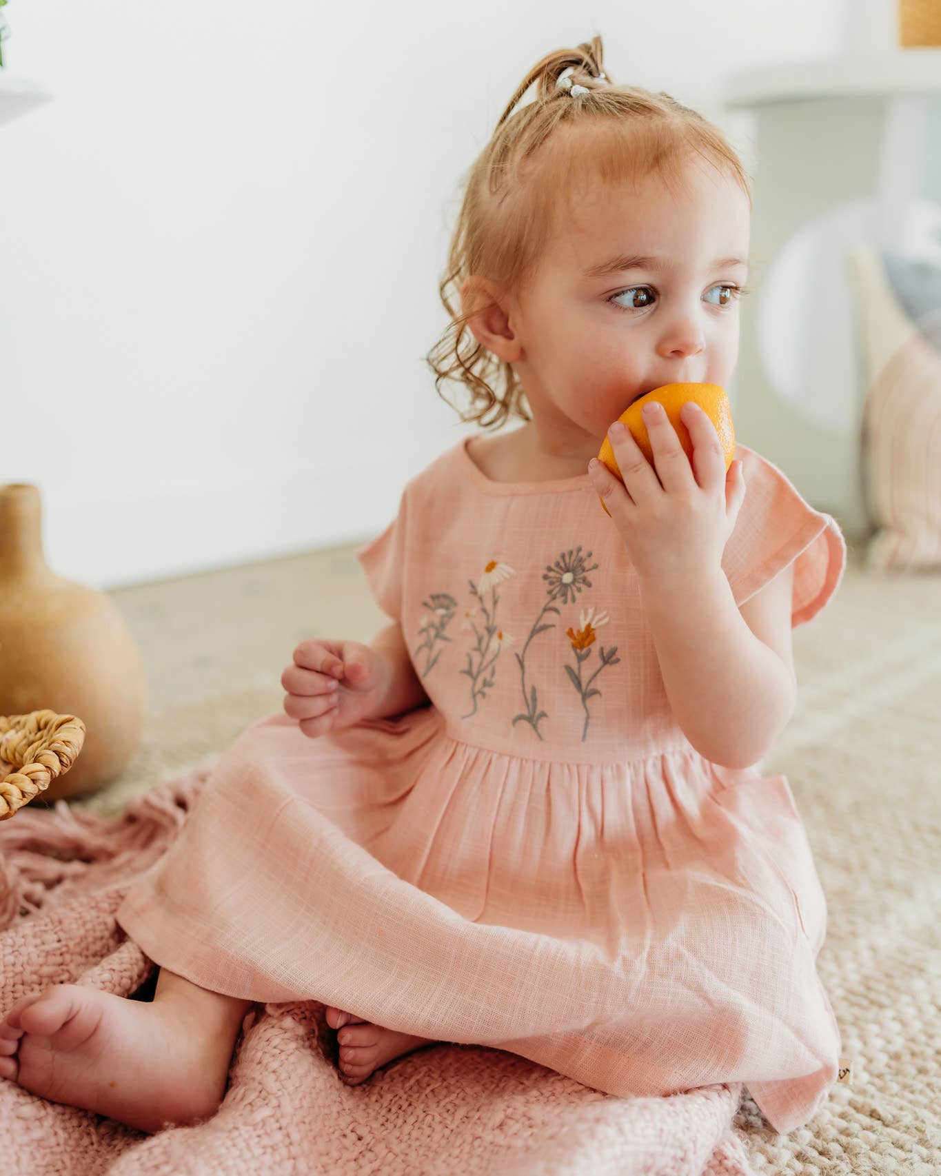 Viverano Organics - Alicia Embroidered Daisy Baby Dress + Bloomer (Linen Blend)