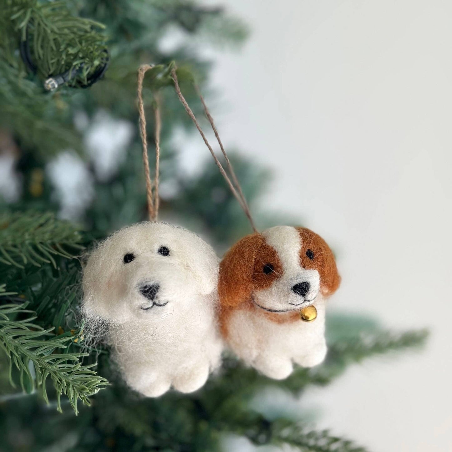 Deer Harbour Design - Felt Ornament - Cavalier King Charles Spaniel Dog: With Christmas Hat