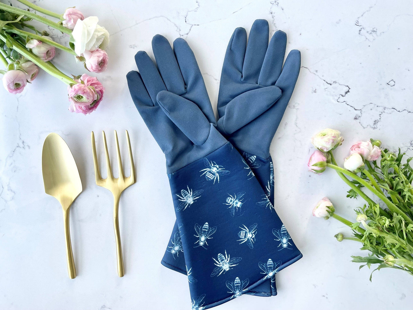 Allgifts Australia - Gardening Gloves - Navy Sketch Bee