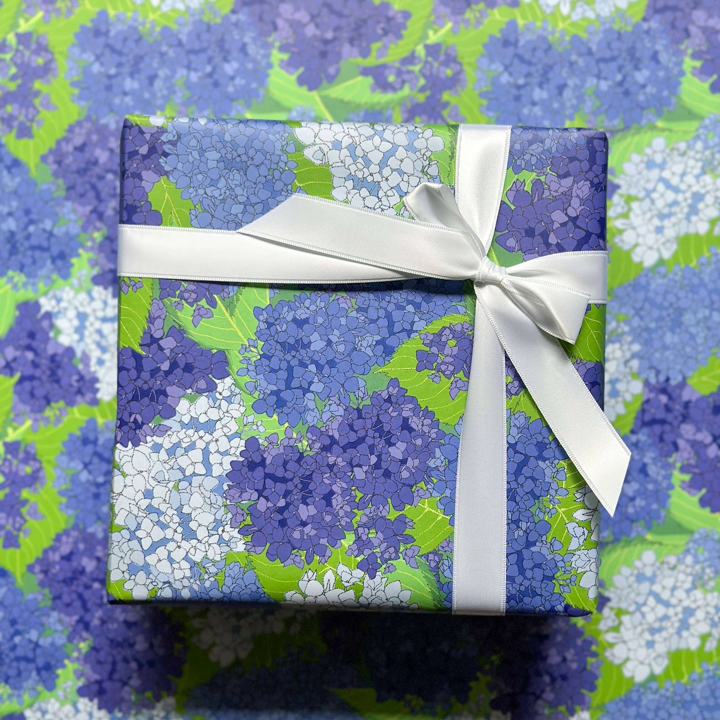 Ballard & Prescott - Hydrangea Wrapping Paper: Single Sheets