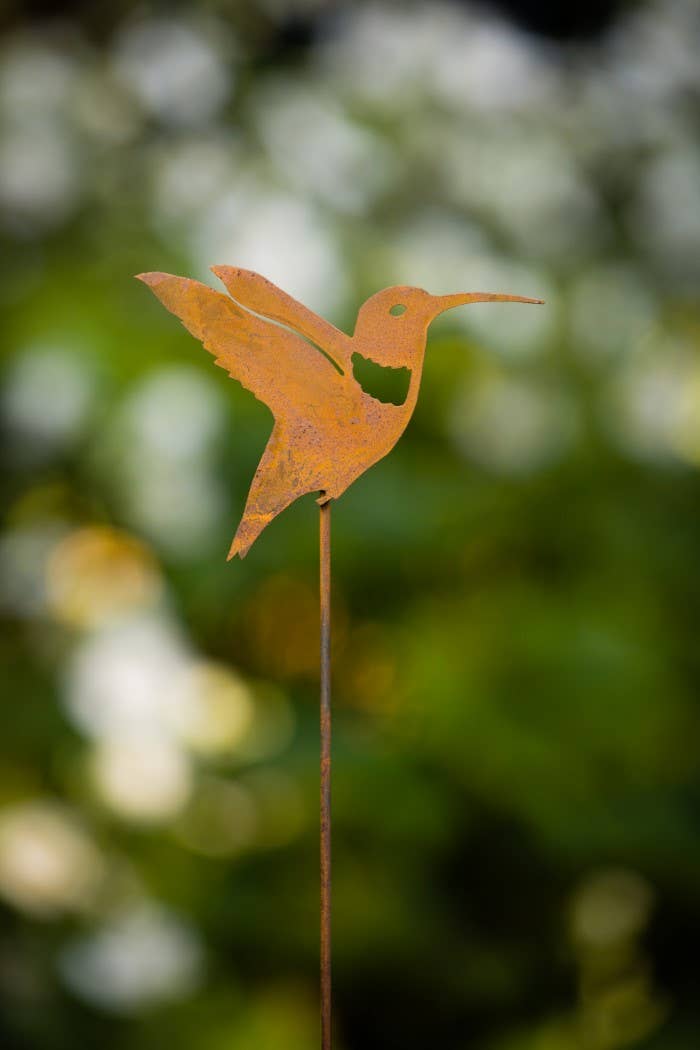Elegant Garden Design - Hummingbird Pick