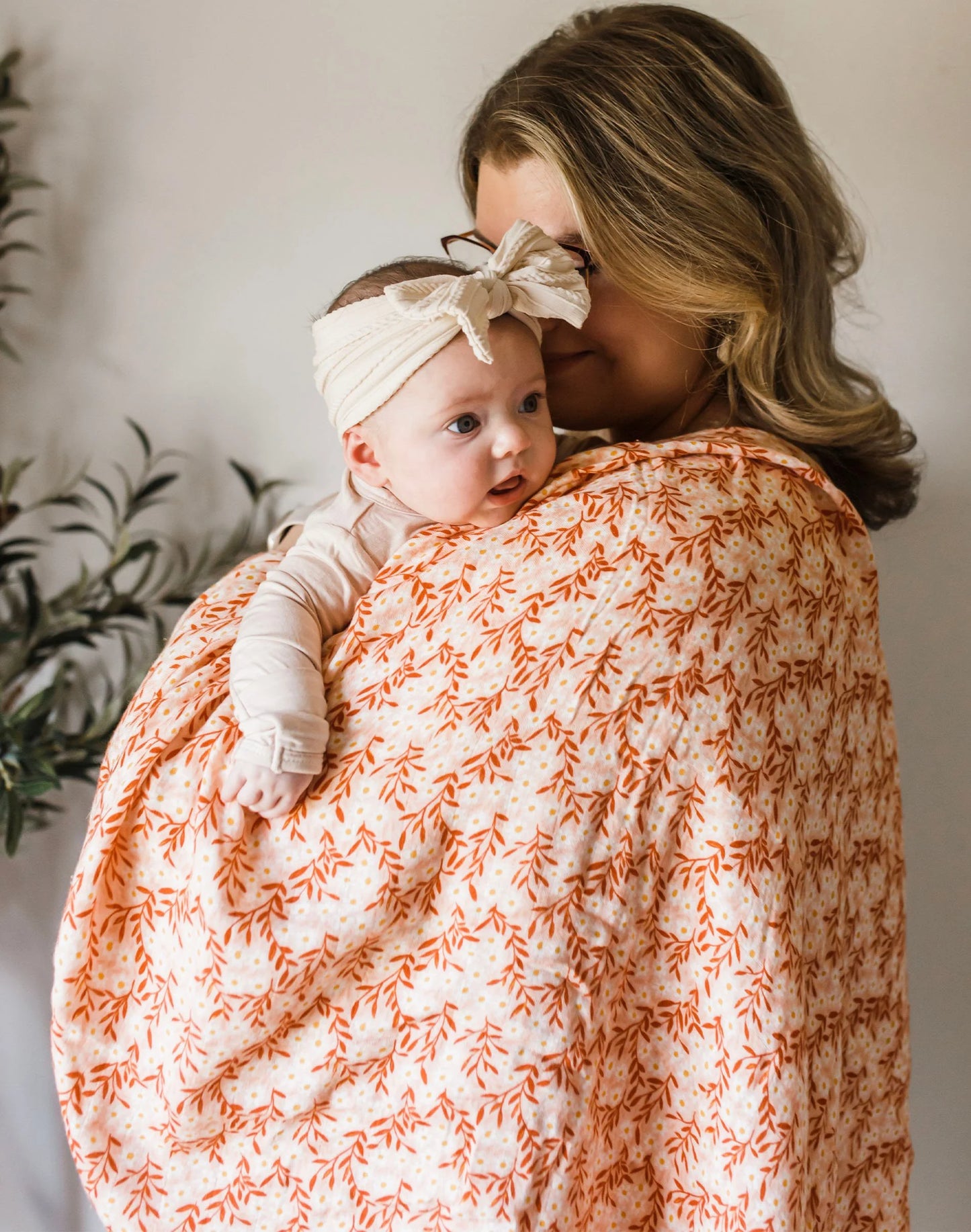 Pink Daisy Swaddle