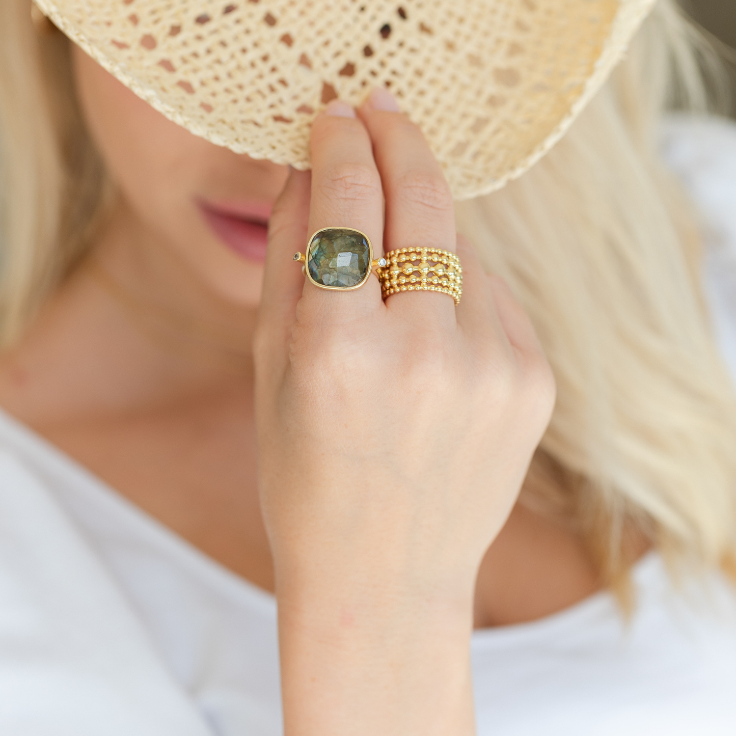 Splendid Iris - Ms. Reliability Square Stone Ring