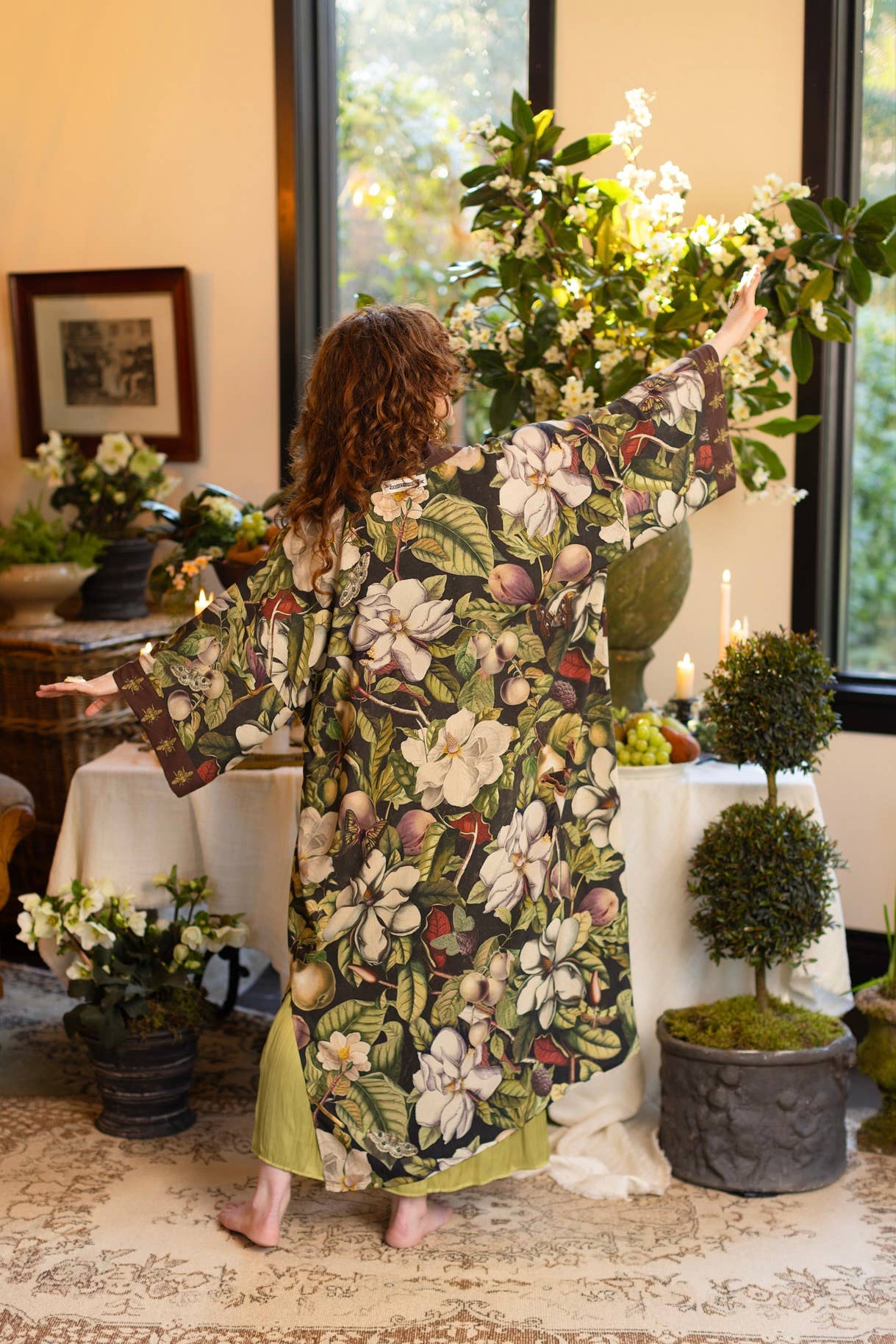 Market of Stars (USA) - Fleur De Lune Opera Duster Kimono Robe w/ Florals & Bees