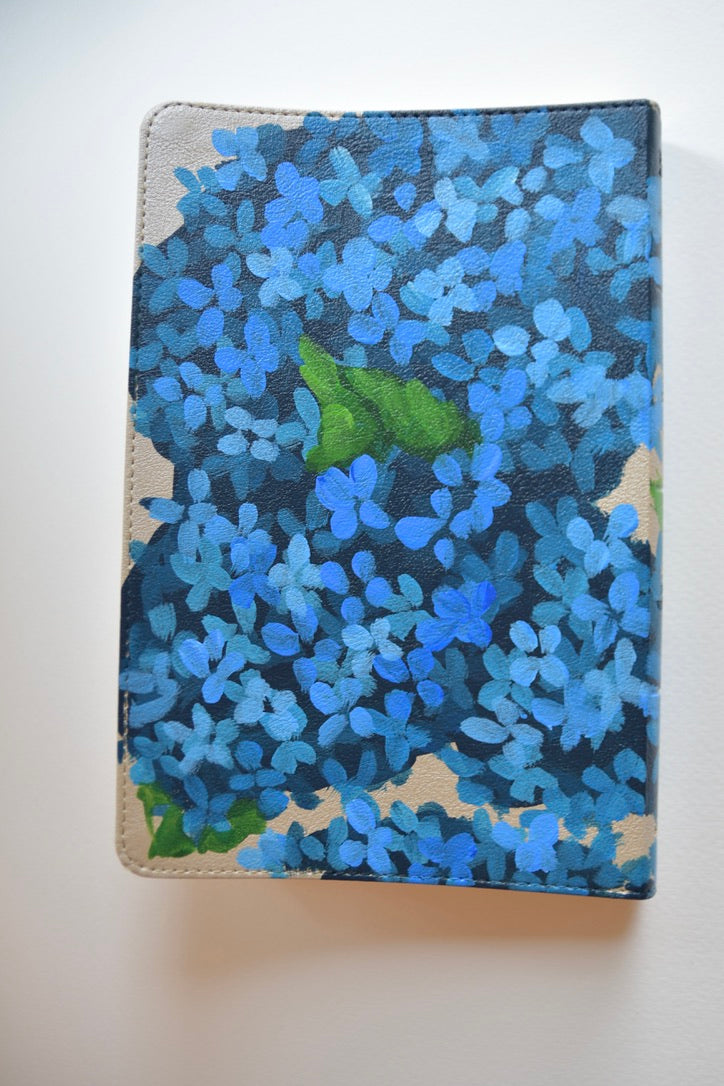 NKJV Painted Bible with Hydrangeas