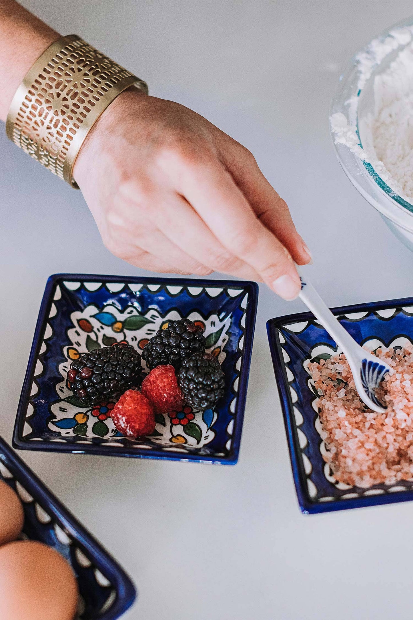 Ten Thousand Villages - Daisies Dipping Dish