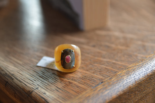 Ring - BRW (Polyresin/Gemstone)