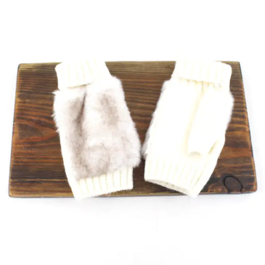 Gloves - White Fingerless Faux Fur