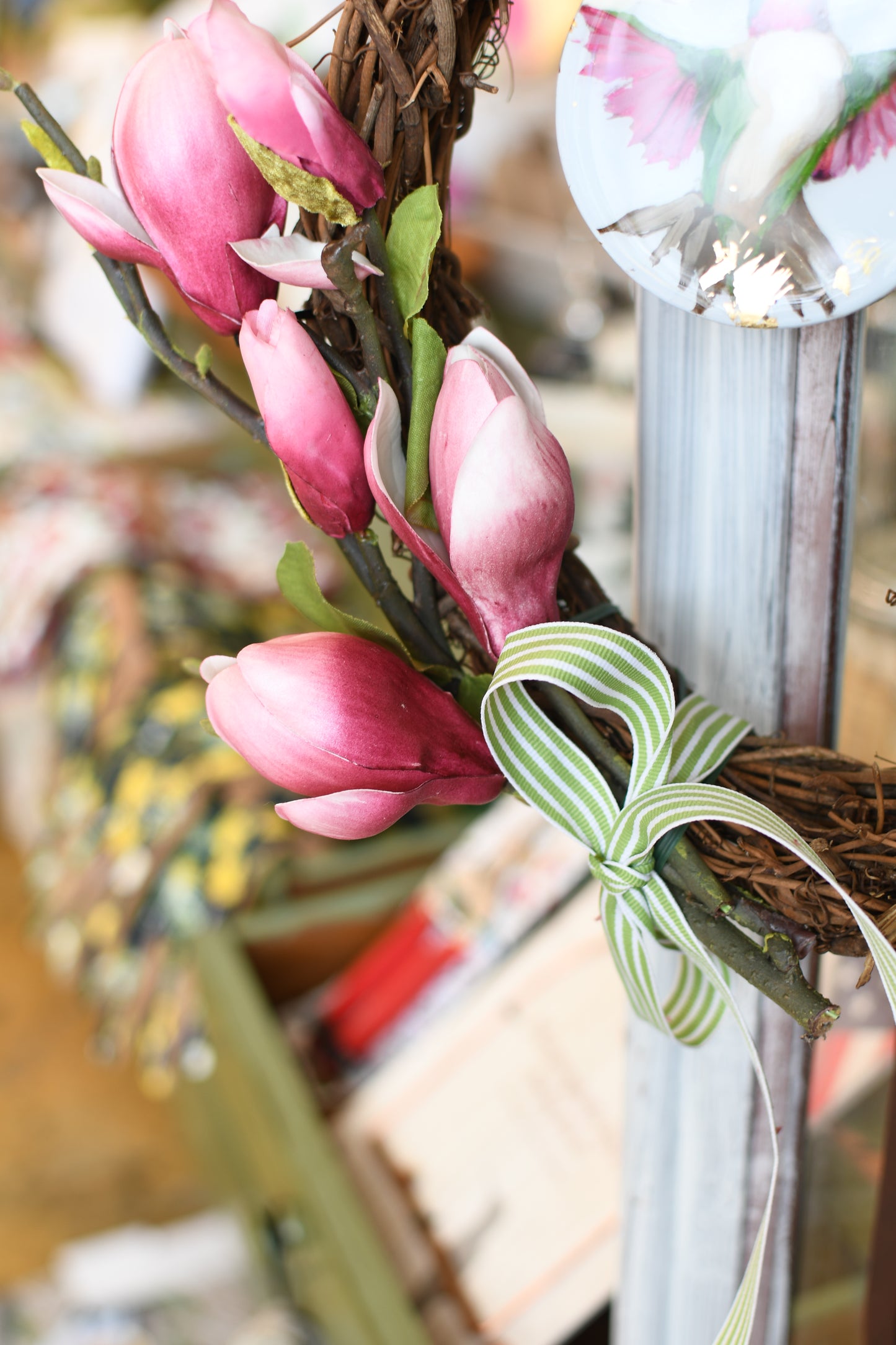 Tulip Magnolia Small Wreath