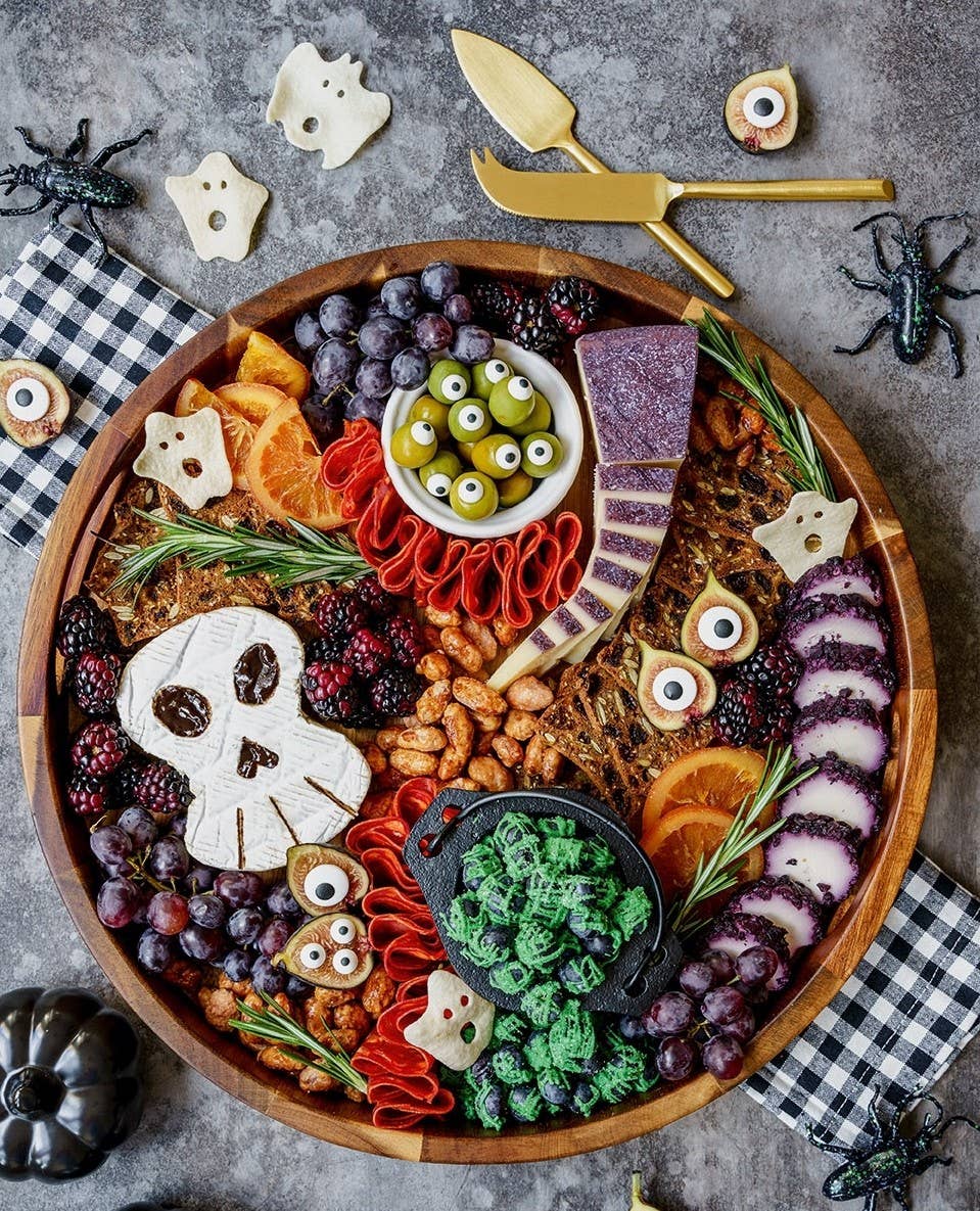 Gibbs Smith - Art of the Board: Fun & Fancy Snack Boards, Recipes & Ideas