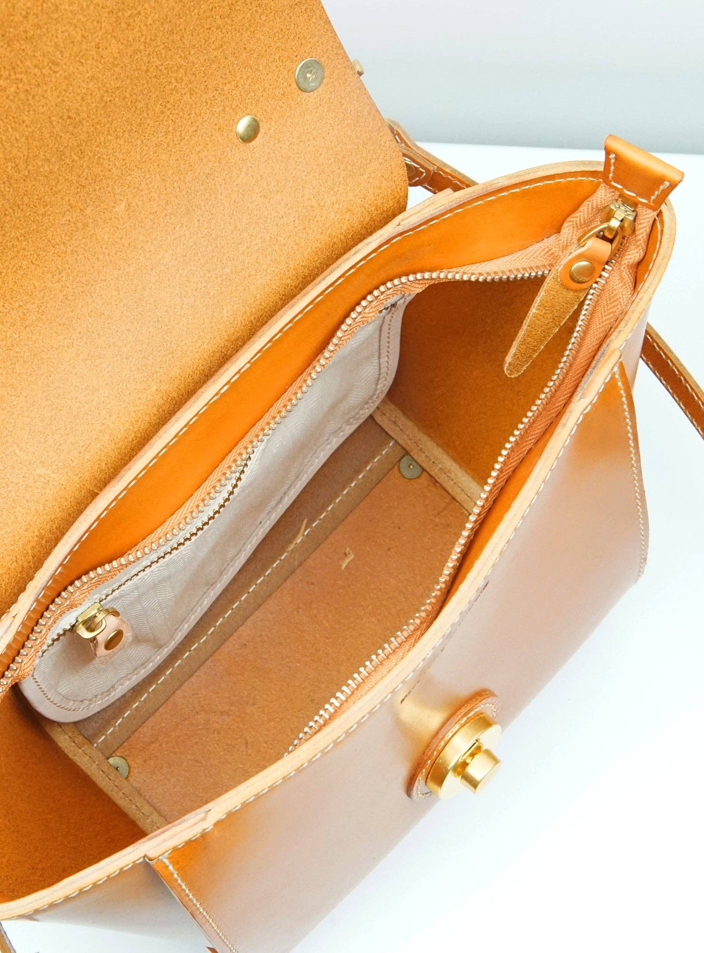 UPPDOO - Vive 2.0 Classic Top Handle Satchel - Apricot