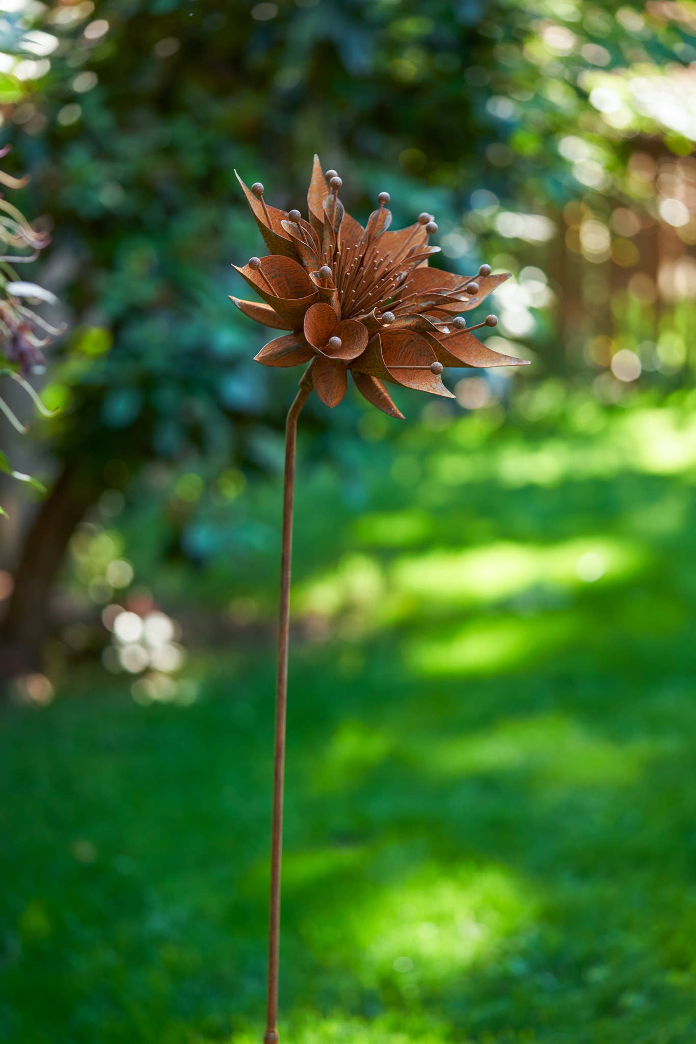 Elegant Garden Design - Ragna Flower Stake