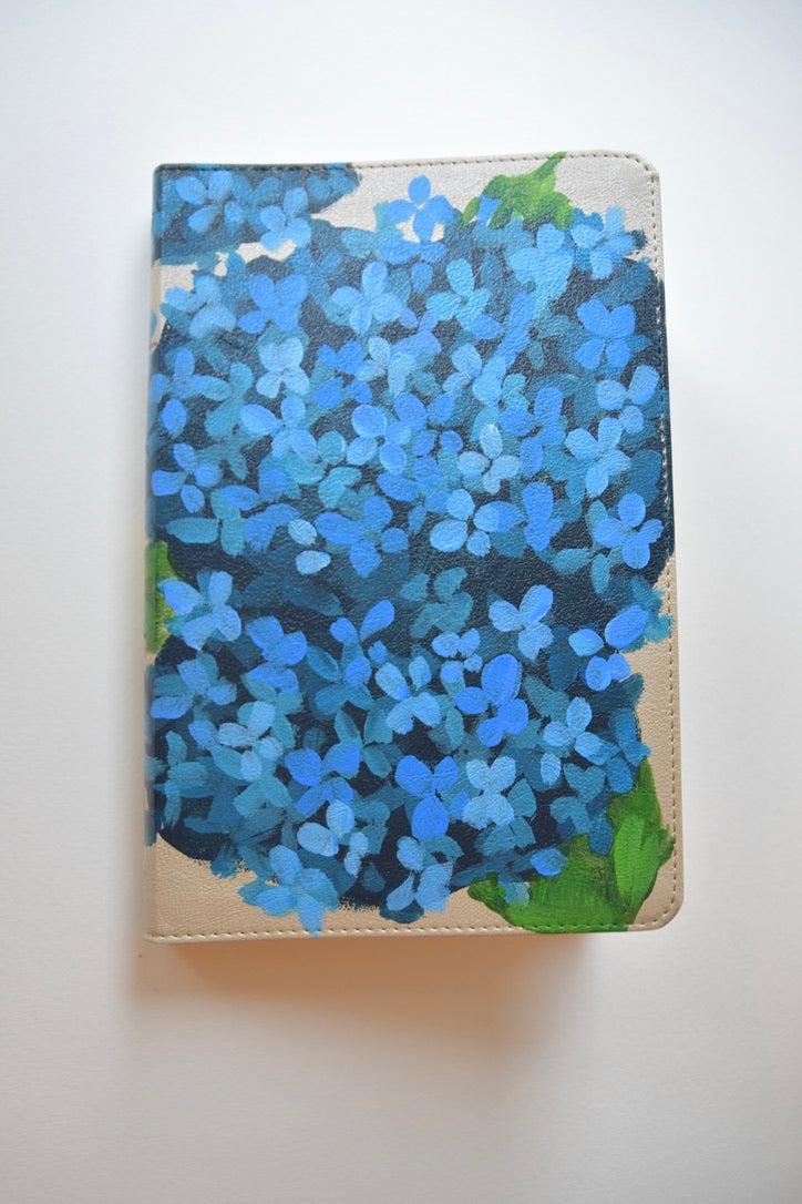 NKJV Painted Bible with Hydrangeas