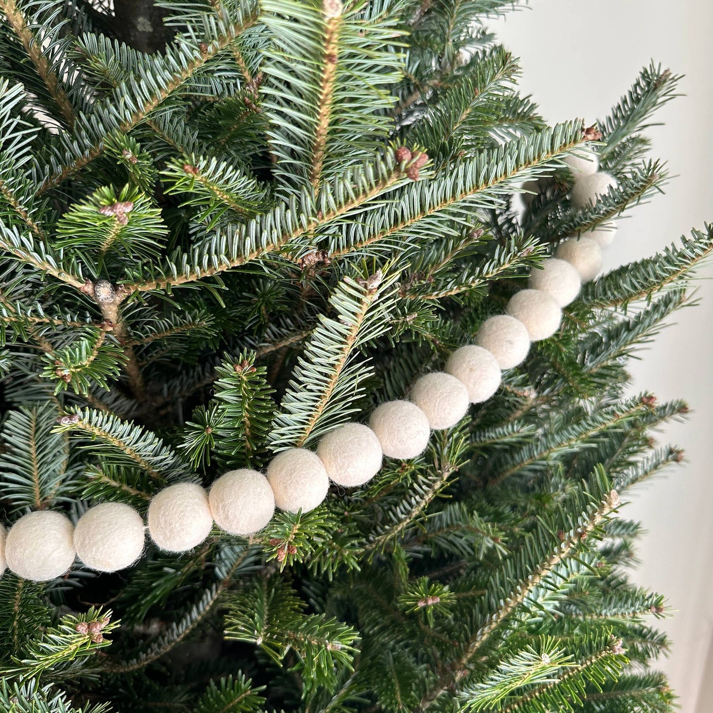 Deer Harbour Design - 6' Felt White Pompom Ball Garland