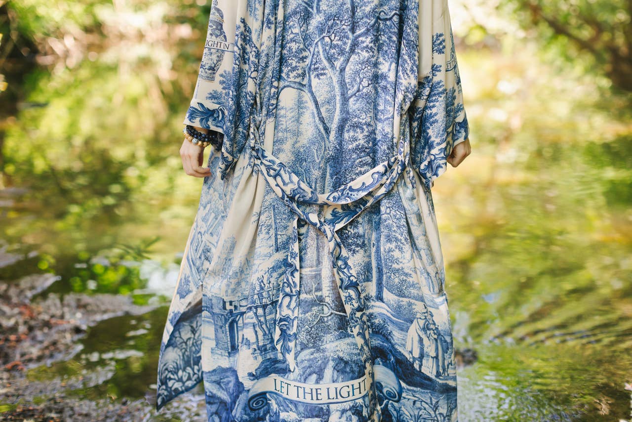 Market of Stars (USA) - Let The Light In Opera Duster Kimono Robe Blue Delft Toile 