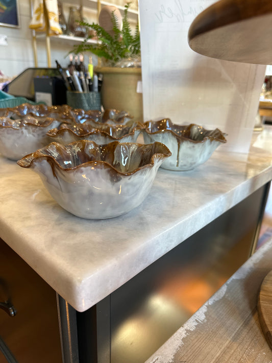 Ruffled tidbit Bowl