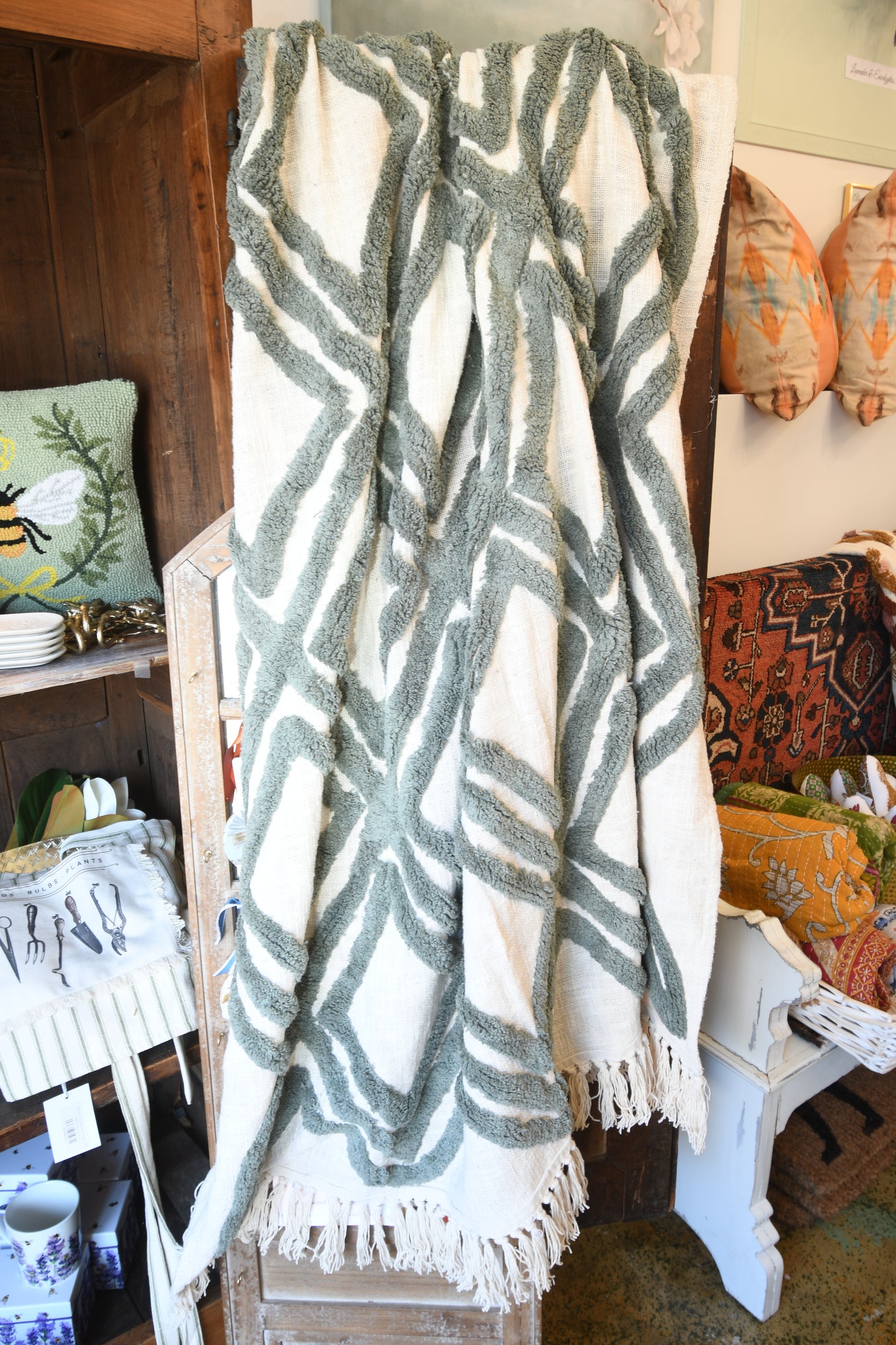 Green & Ivory Throw