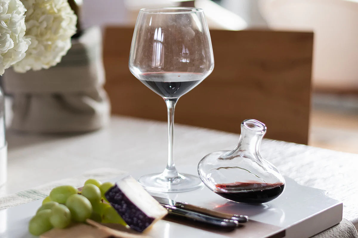 Petite Pour Carafe / Vase