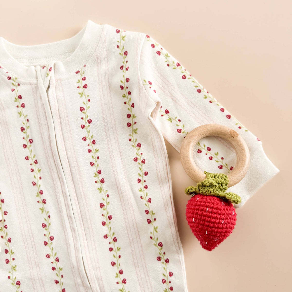 The Blueberry Hill - Organic Cotton Zipper Romper Strawberry Baby Zipper