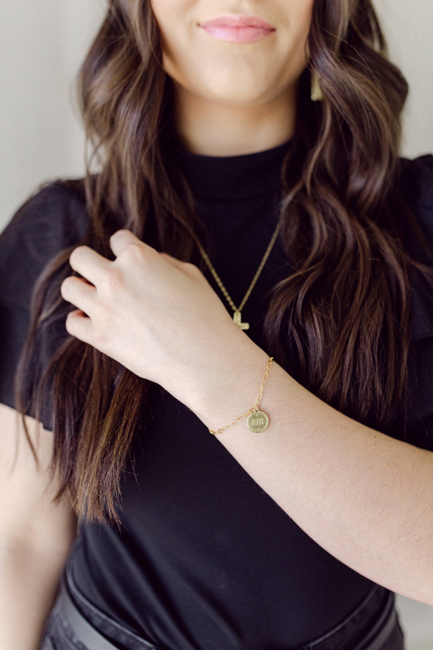 Madison Sterling - Bracelet (Petite/Gold) - Romans 8:28