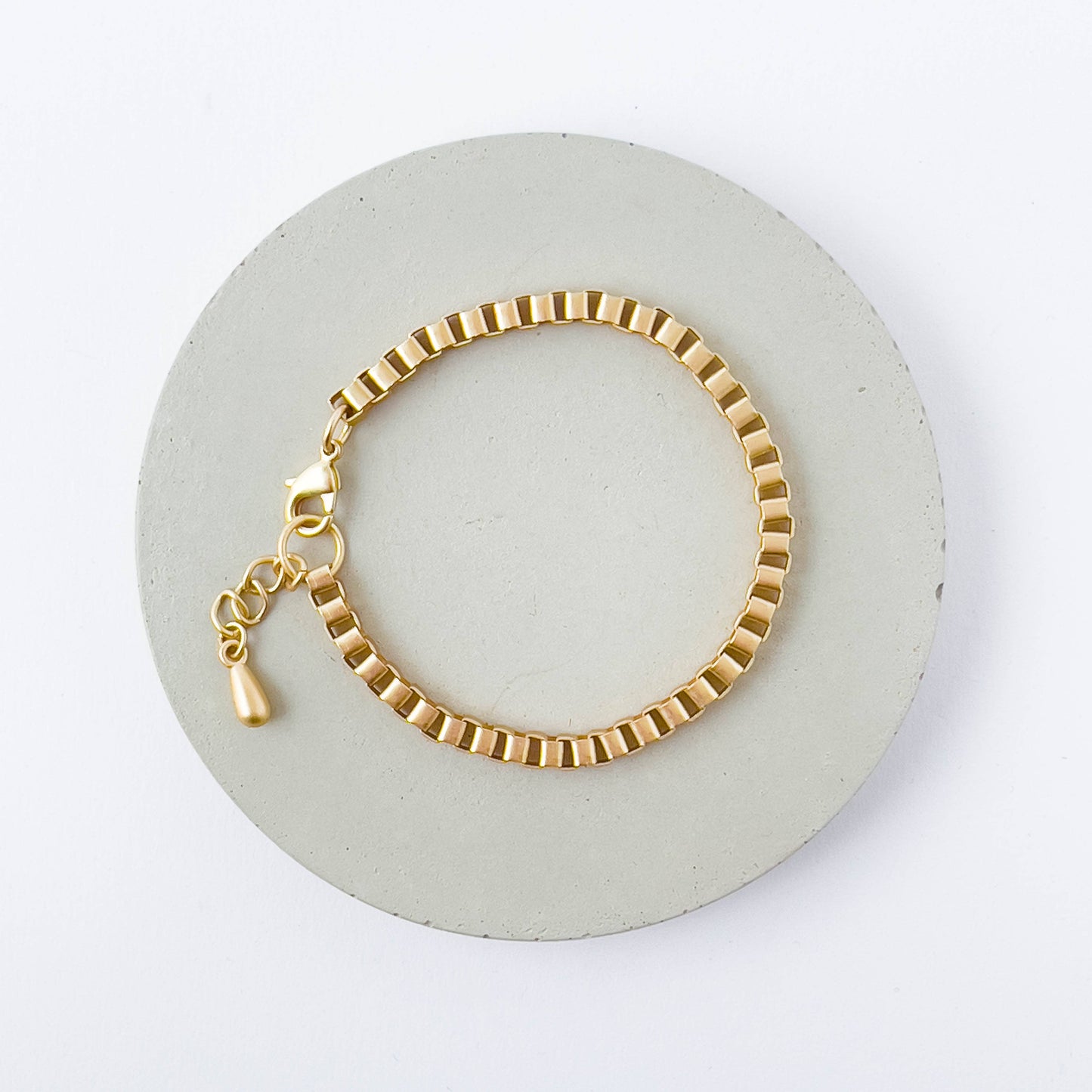 Nest Pretty Things - Matte Gold Box Chain Bracelet