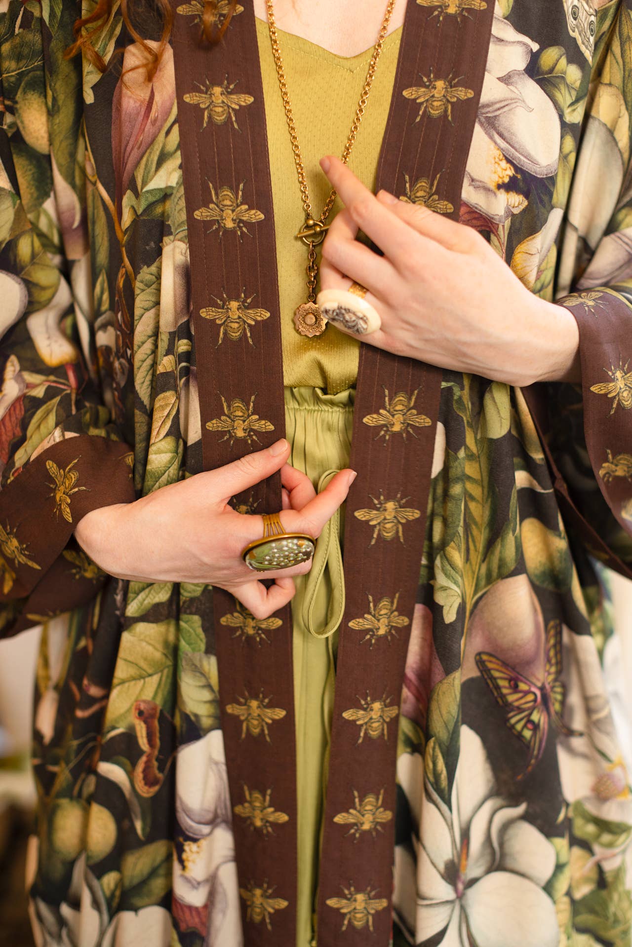 Market of Stars (USA) - Fleur De Lune Opera Duster Kimono Robe w/ Florals & Bees