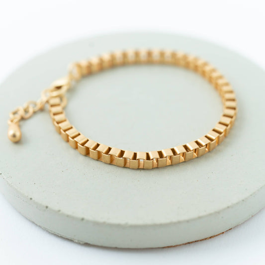 Nest Pretty Things - Matte Gold Box Chain Bracelet